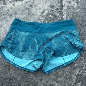 Size 4 lululemon speed up short 2.5”